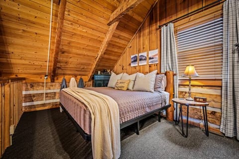 The Peaceful Getaway-Rustic Cabin/Coffee bar/Wi-Fi