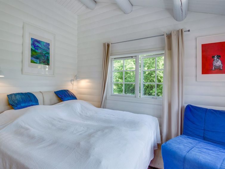 ottil-1km-from-the-sea/