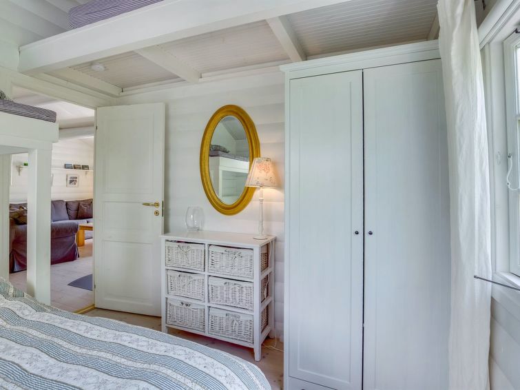 ottil-1km-from-the-sea/