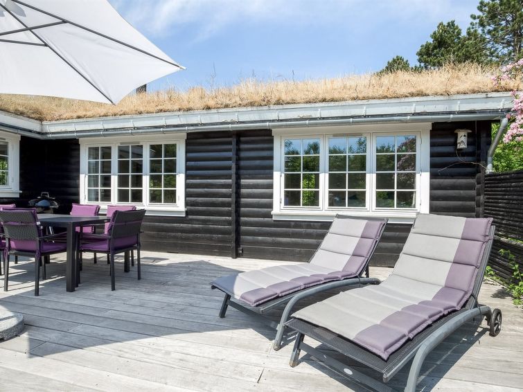 ottil-1km-from-the-sea/