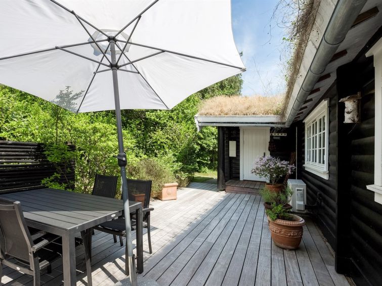 ottil-1km-from-the-sea/