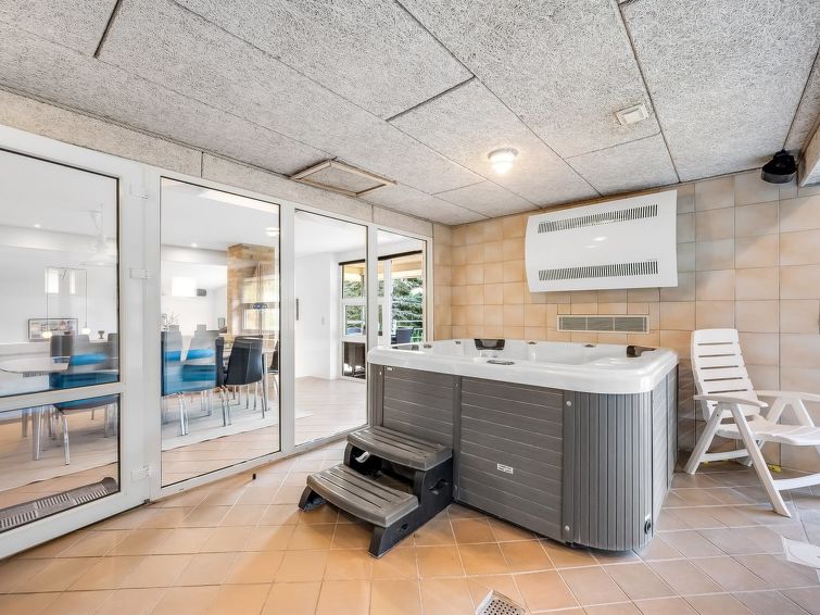 ewy-300m-from-the-sea/