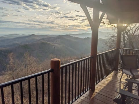 New black aluminum railings