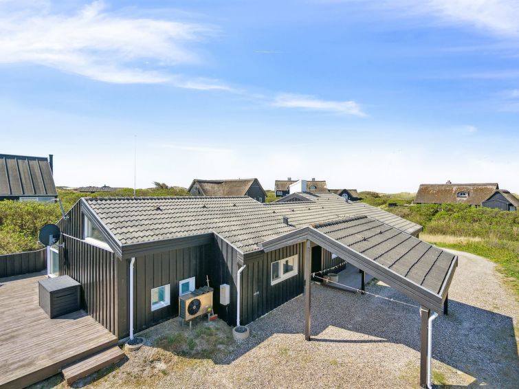 dijana-150m-from-the-sea/