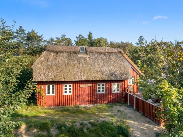 beghel-350m-from-the-sea/