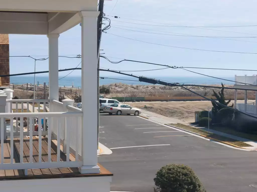 5th-house-from-beach-86th-st/