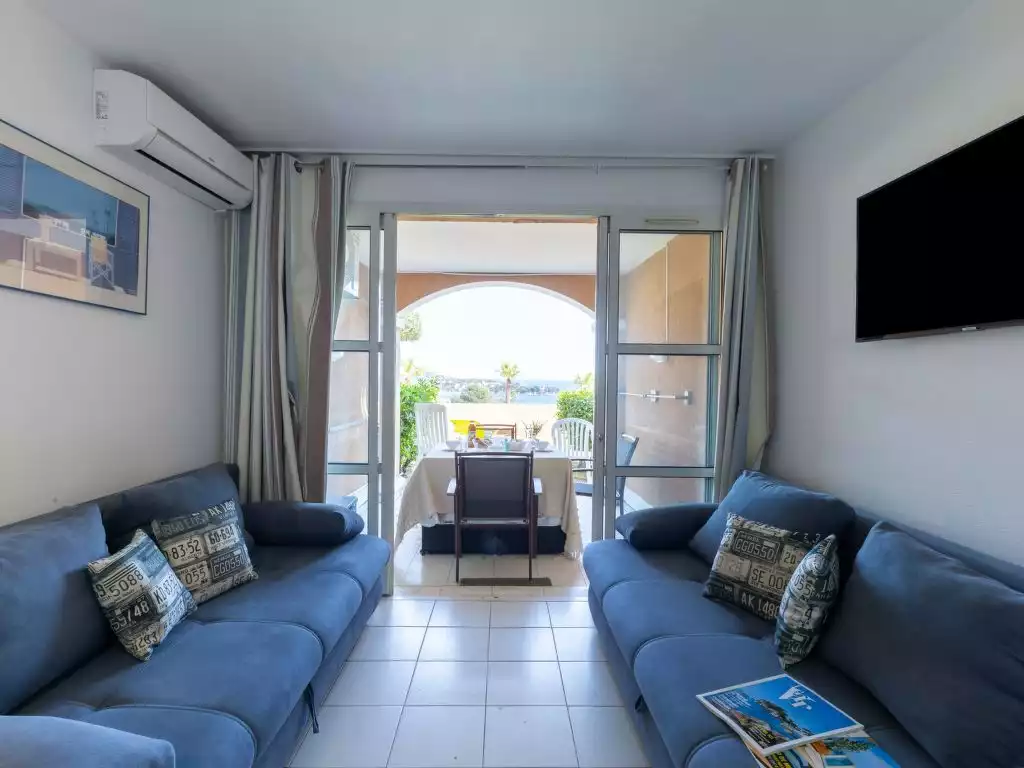 Le Village (E1103)