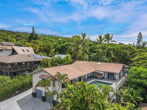 Breathtaking 180 Ocean Views with Pool, Hot Tub