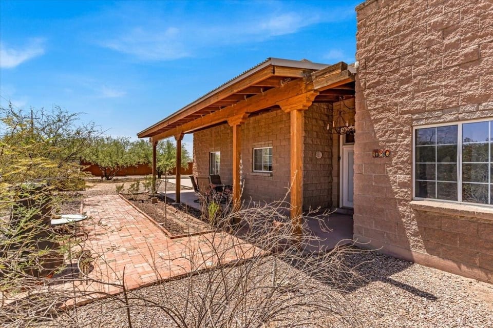 Ranch-style home on a large, private lot near downtown Tucson