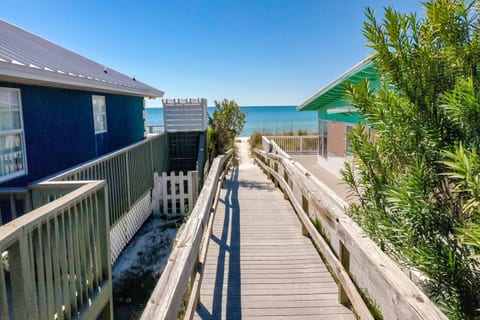Beach Access 9, Short 1 Minute Or Less Walk