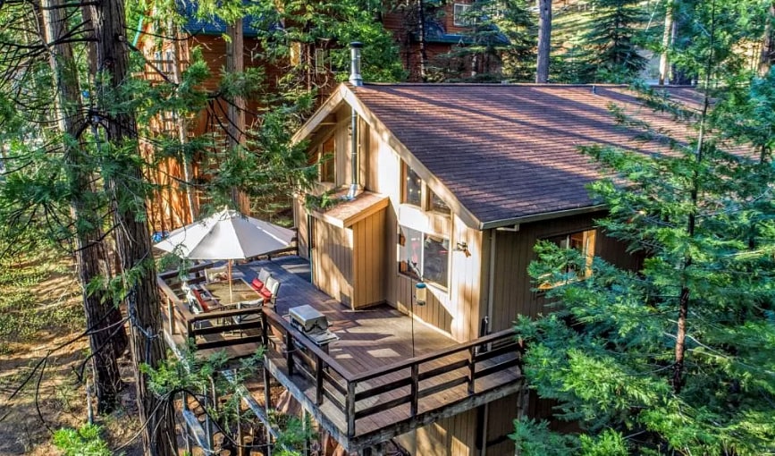 Lakeside Chalet (right on the lake!) 