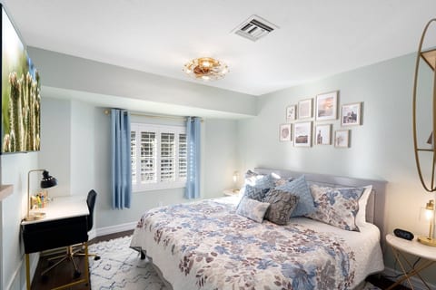Is that a King-sized bed? Why yes, it is!