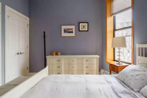 Bright, Renovated 1BR in Harlem Brownstone