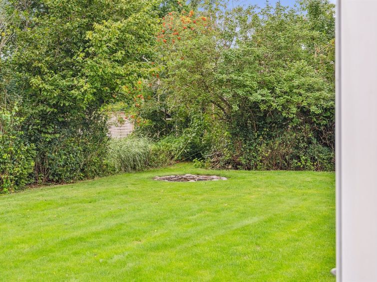 rikus-300m-from-the-sea/