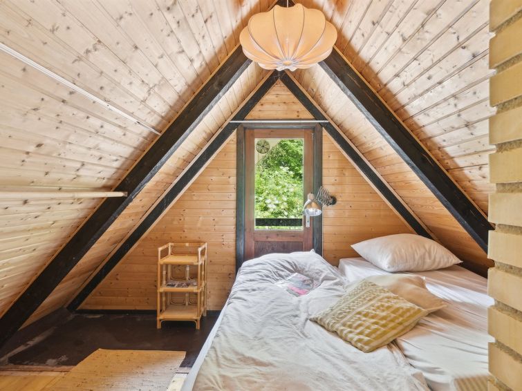 jouni-1-6km-from-the-sea/