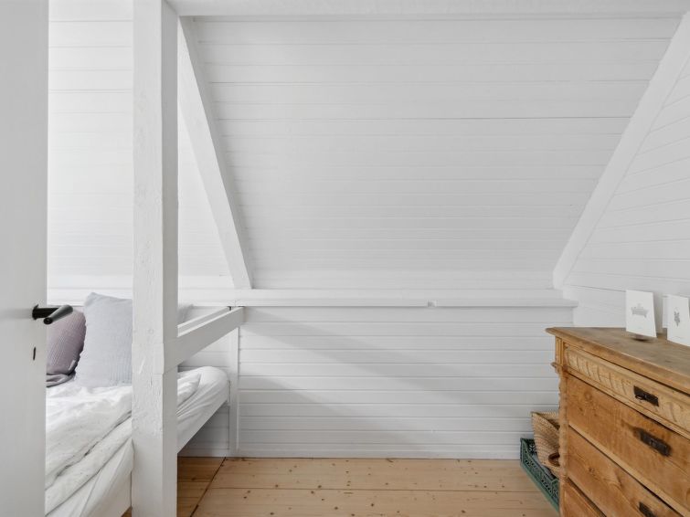 jouni-1-6km-from-the-sea/