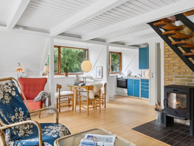 jouni-1-6km-from-the-sea/