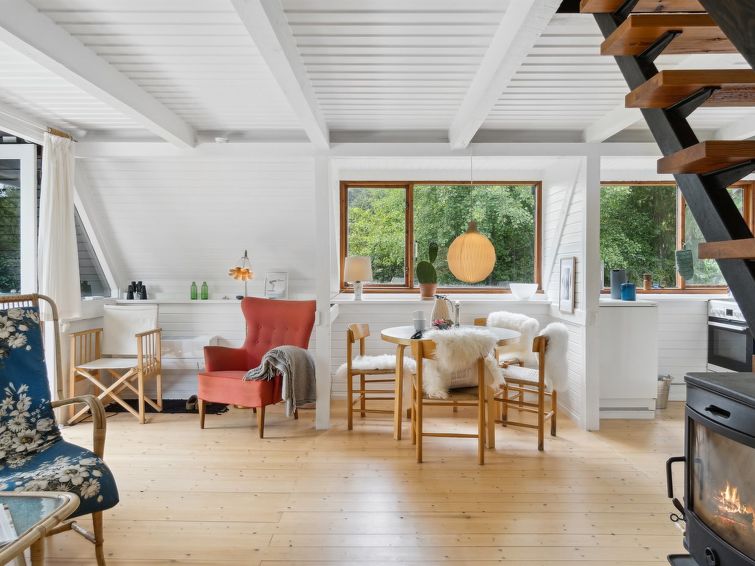 jouni-1-6km-from-the-sea/