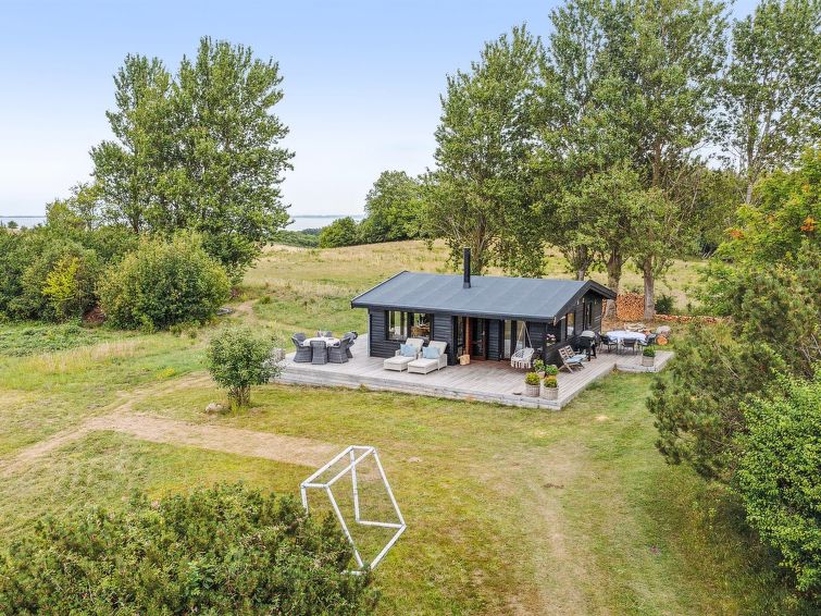 aurore-1-3km-from-the-sea/