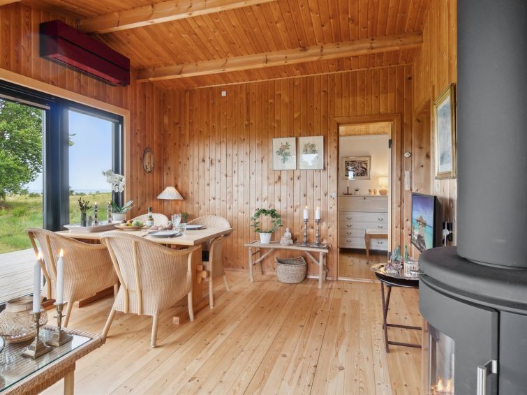 aurore-1-3km-from-the-sea/