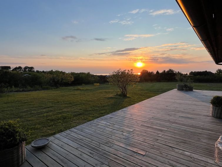 aurore-1-3km-from-the-sea/