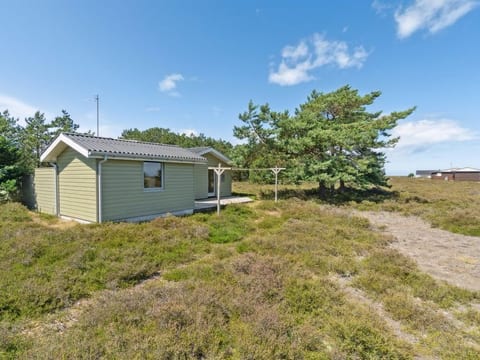 "Alwine" - 250m from the sea