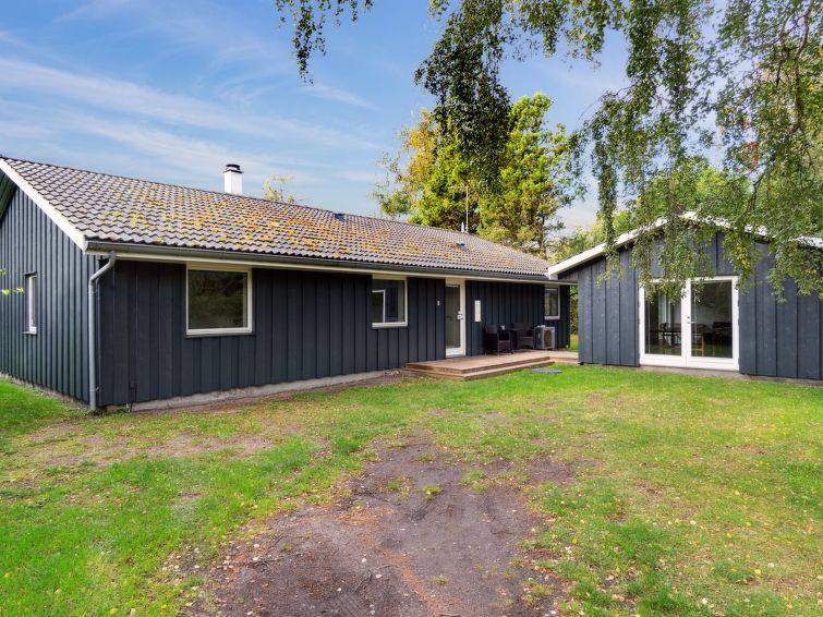 josina-675m-from-the-sea/