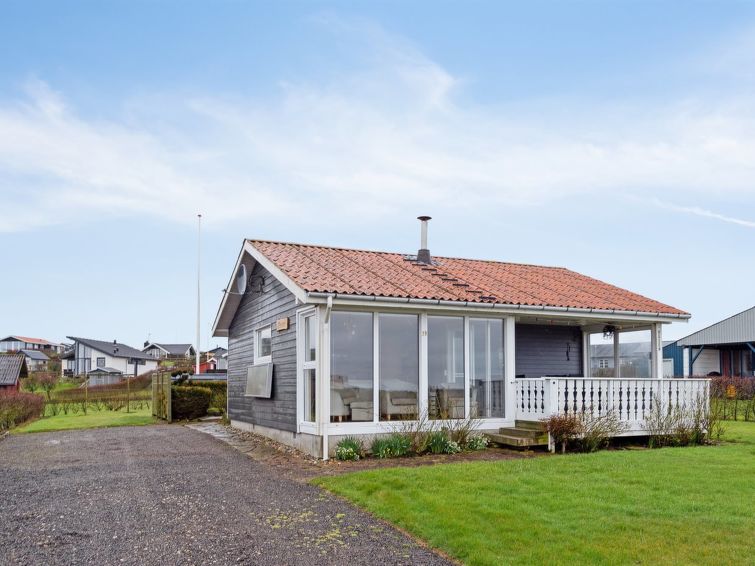 ormar-100m-to-the-fjord/