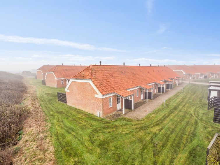 ubbe-200m-from-the-sea/