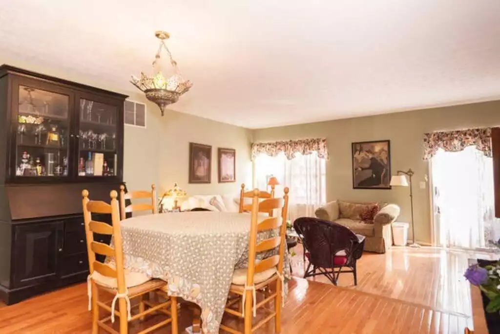 Dining room view Dining room view - Townhome-Fairfax/Reston/Chantilly/Fair Oaks - Fairfax
