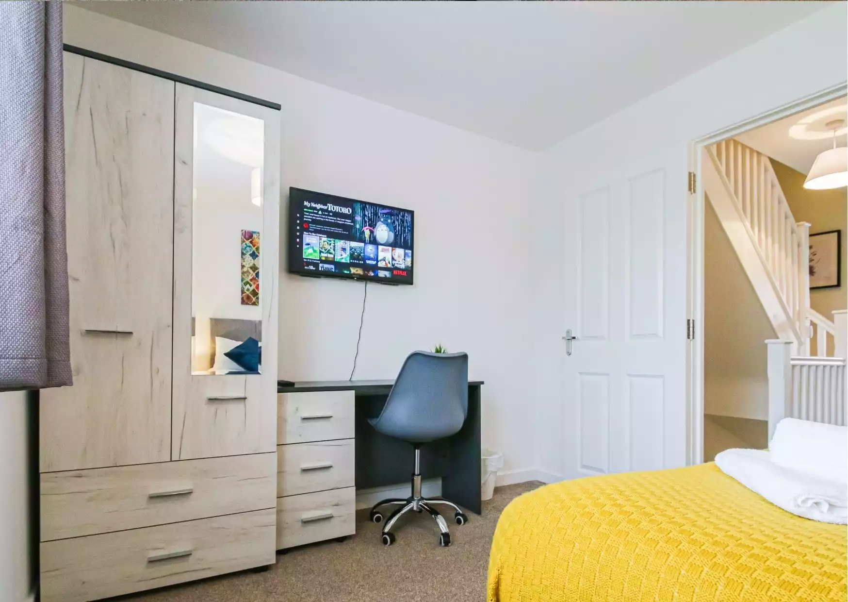 3 Bedrooms WiFi 2-3 cars Parking Netflix - Peterborough 3 Bedrooms WiFi 2-3 cars Parking Netflix - Peterborough