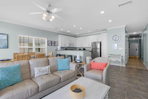 La Paradis Dauphine~4Bedroom~1st Floor~Beachfront