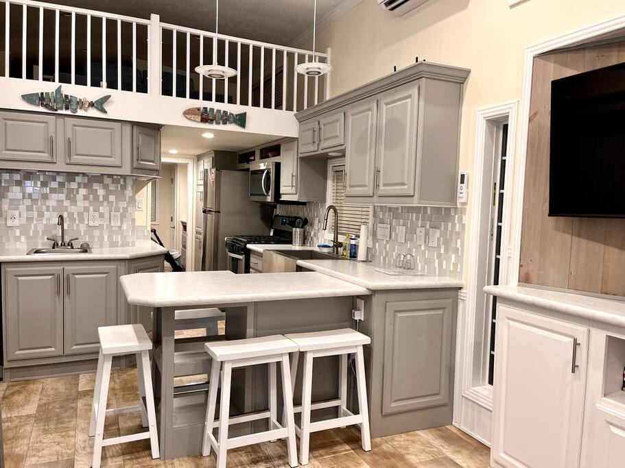 Nicely equipped kitchen.