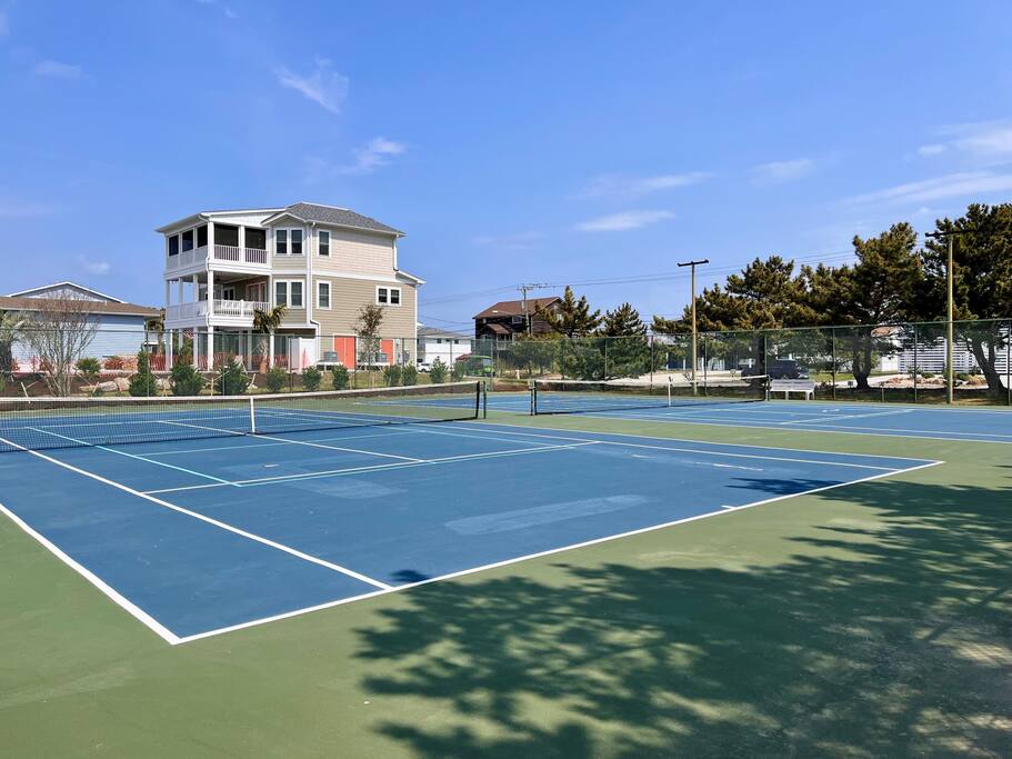 Tennis/Pickleball Courts for you to use at the resort.