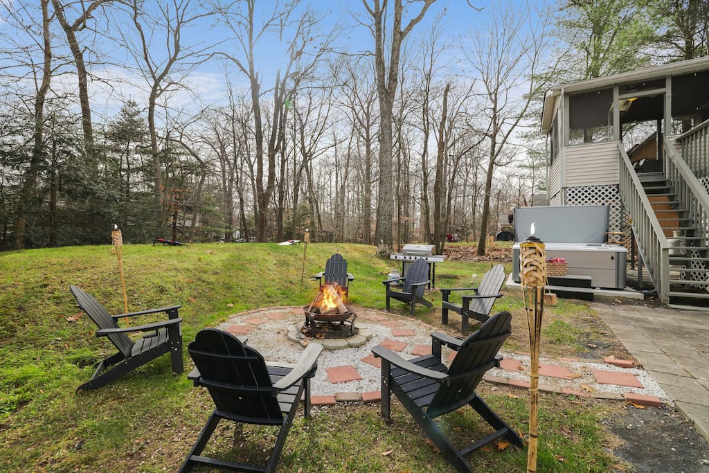 Experience the serenity while enjoying the sounds of birds all around you - New! King Bed, Pool in 3-min, Pets, Games, FirePit - Pennsylvania