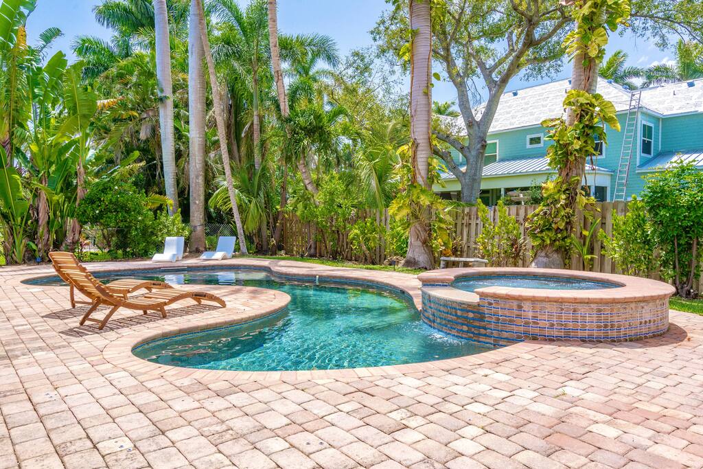 serene-pool-and-spa-home-near-beaches-and-downtown/