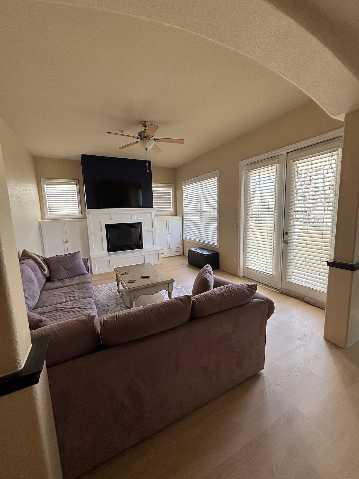 2  Bed 2 Bath Condo in Washington Park image 1