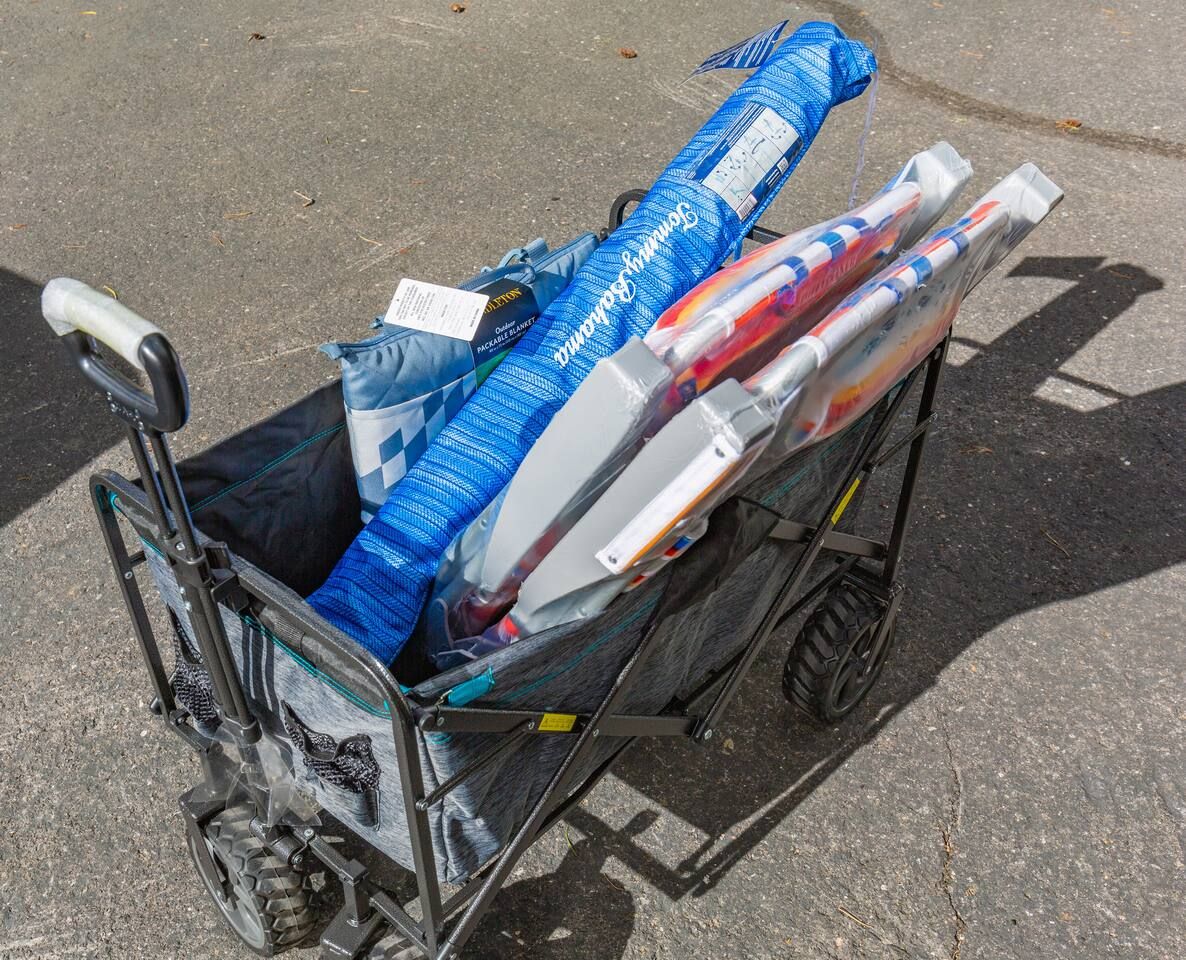 Amenities provided for your use. Two beach chairs, umbrella, beach blanket, cooler, and cart. Enjoy lake time!