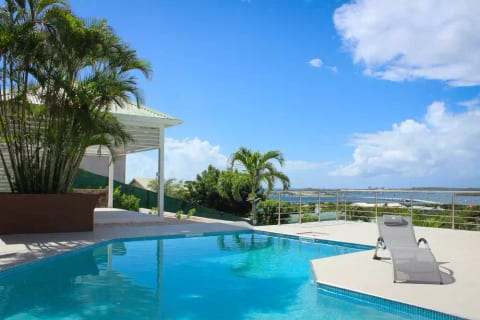 La Maison Blanche - Almond Grove 
