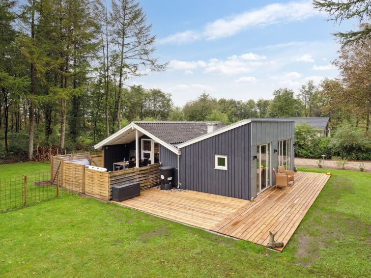 brynhild-30km-from-the-sea/