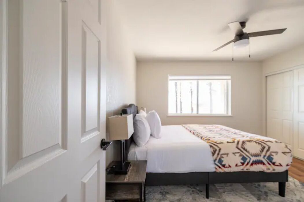 Lux & Cozy ~ Sedona Mountain View ~ Heated Pool & Jacuzzi