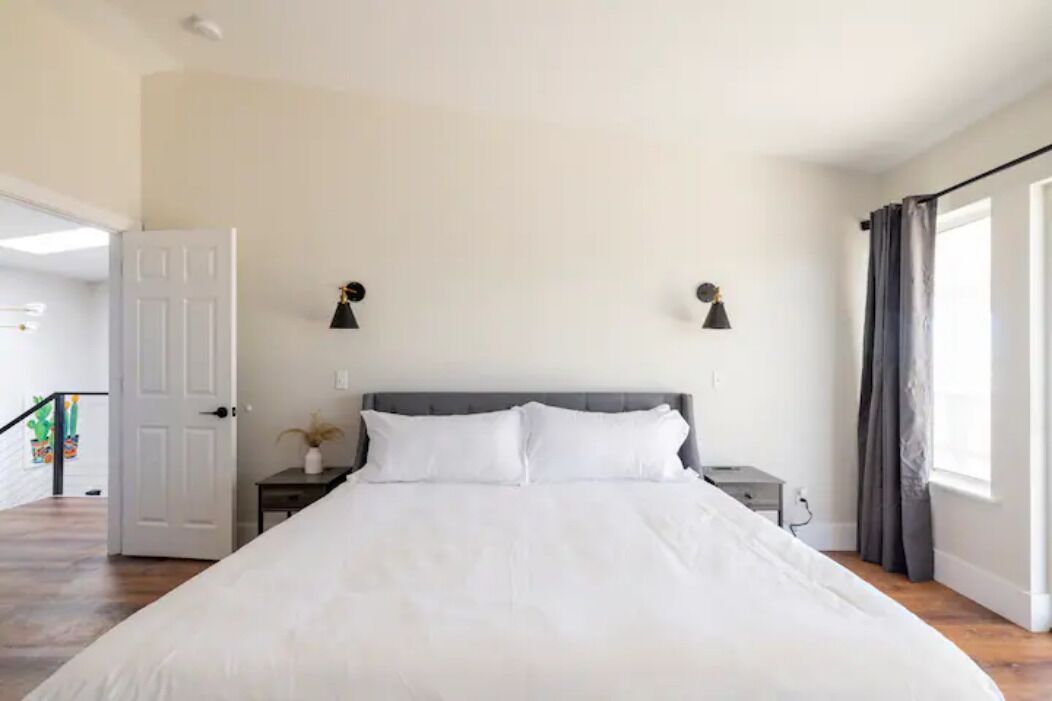 Lux & Cozy ~ Sedona Mountain View ~ Heated Pool & Jacuzzi