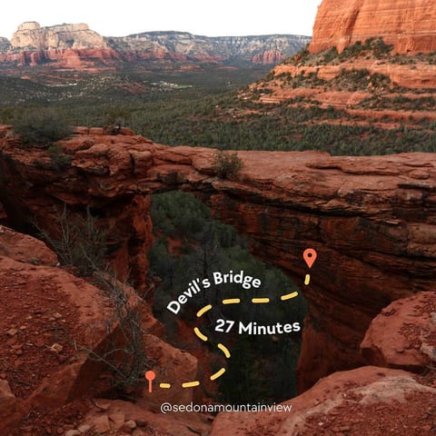 Lux & Cozy ~ Sedona Mountain View ~ Heated Pool & Jacuzzi