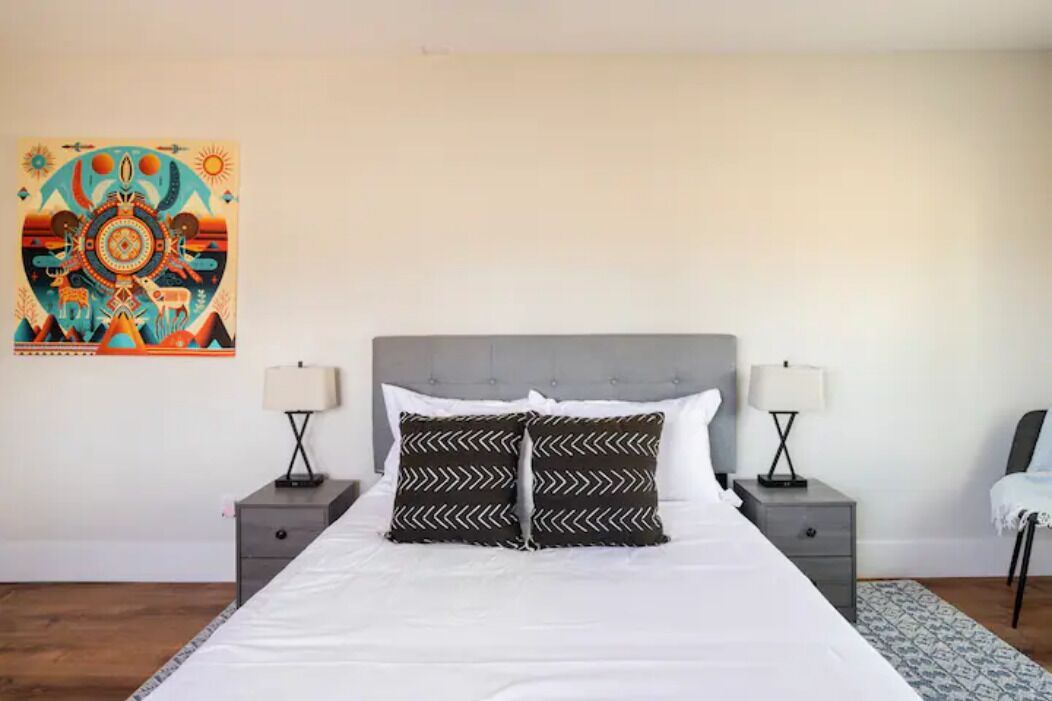 Lux & Cozy ~ Sedona Mountain View ~ Heated Pool & Jacuzzi