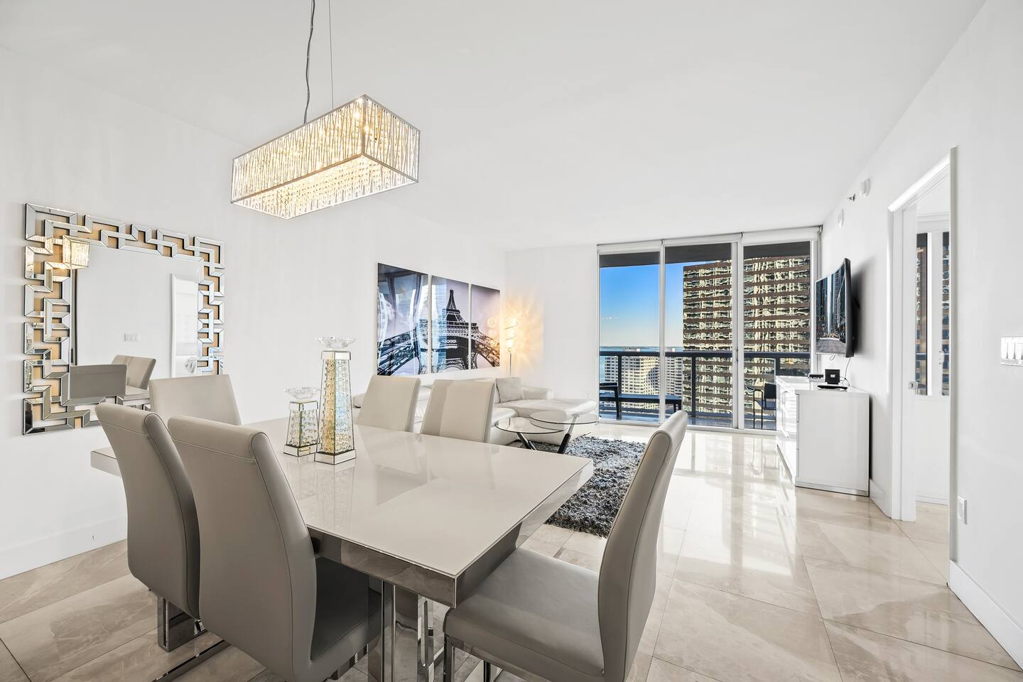 Dining area and a living room with a terrace/balcony