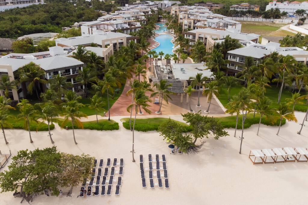 Steps from the beach or pool in Punta Cana