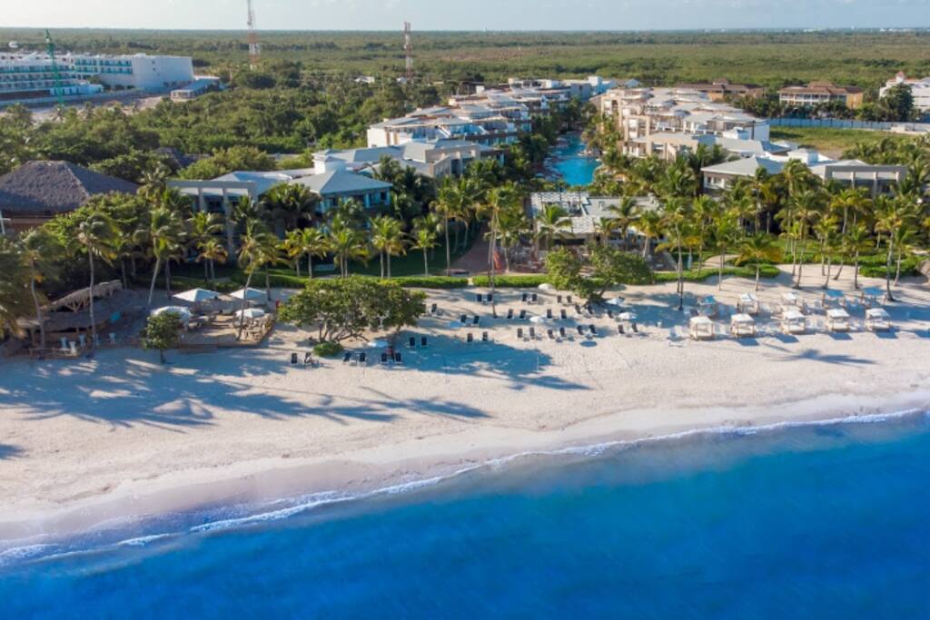 Steps from the beach or pool in Punta Cana