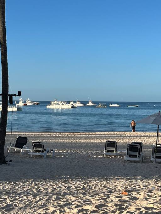 The boats love to visit the calm waters of Cabeza de Toro also!