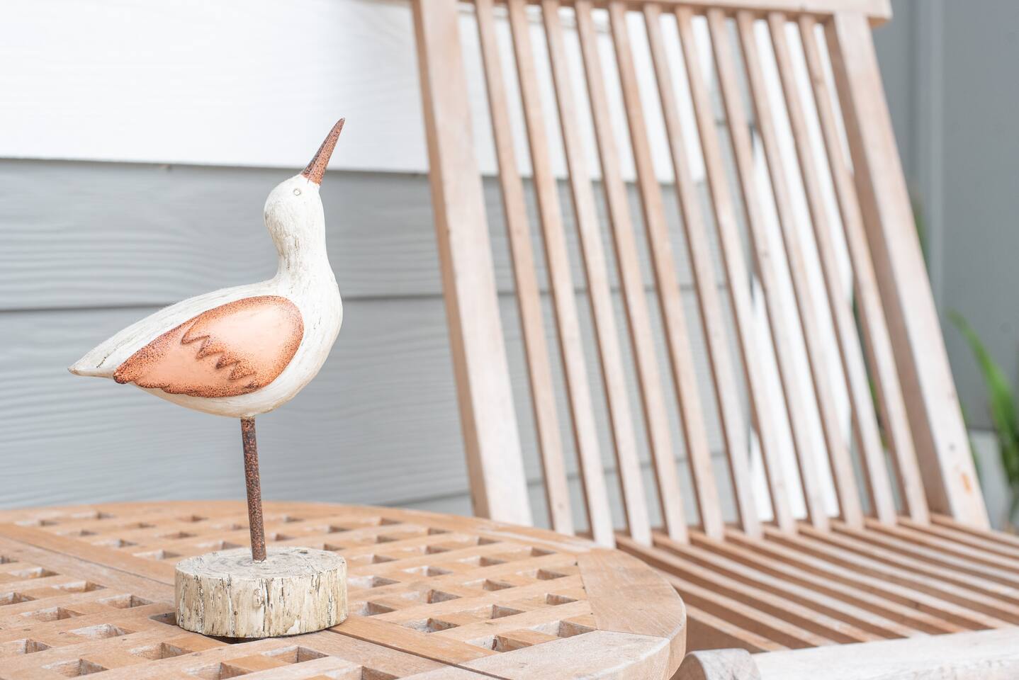 Sitting area with sea décor.