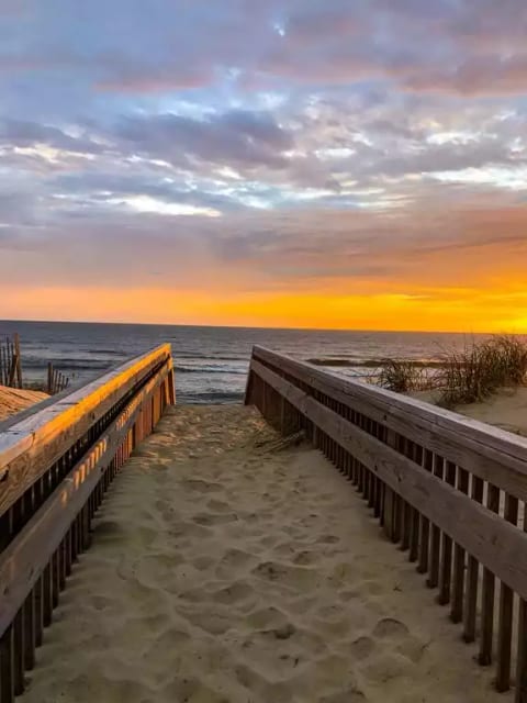 Amazing! “Summer Shanty” ocean view, pool, hot tub
